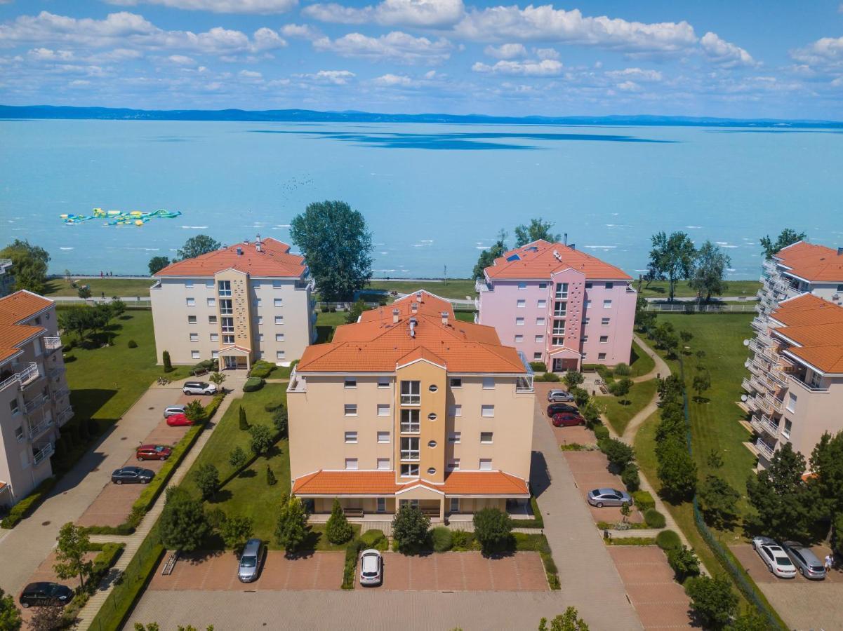 Myflat All-Season Apartment Siófok Esterno foto